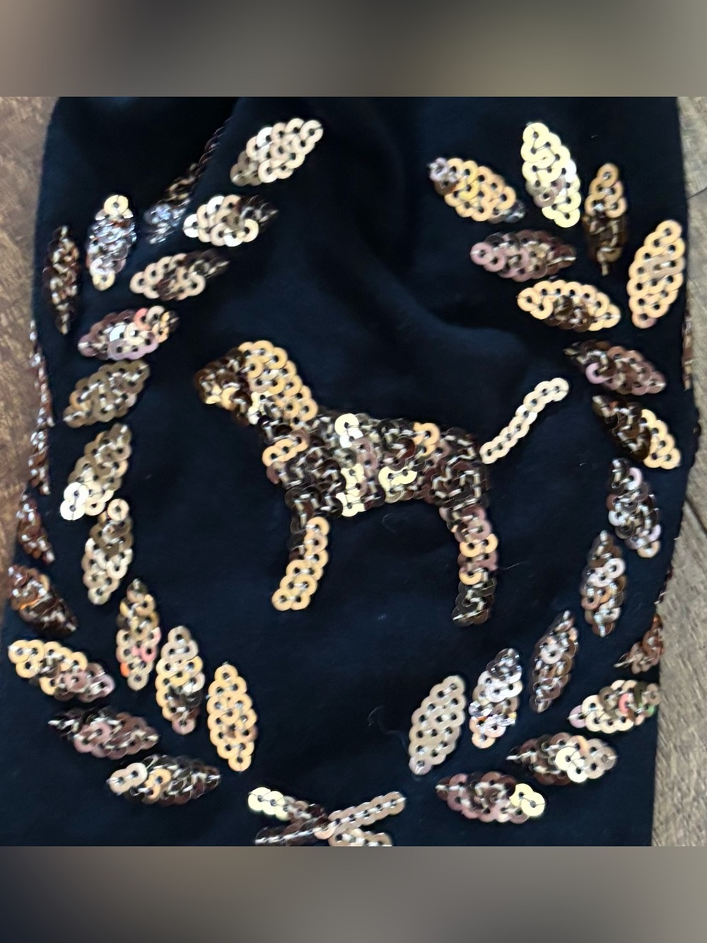 PINK Victoria’s Secret bling yoga leggings
Size large gold sequin black - Picture 5 of 8